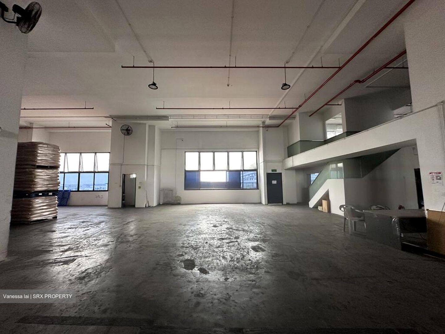 Pandan Crescent (D5), Warehouse #458145301